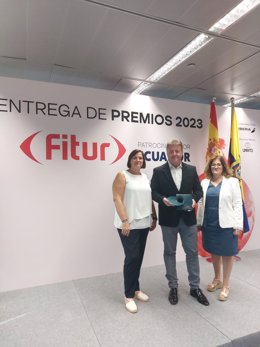 La Aetib recoge en Madrid el premio 'Estand Sostenible-Fitur 2023'