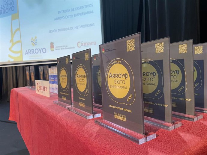 Abierto el plazo para solicitar el distintivo 'Arroyo Éxito Empresarial' que ya tienen 122 empresas arroyanas.