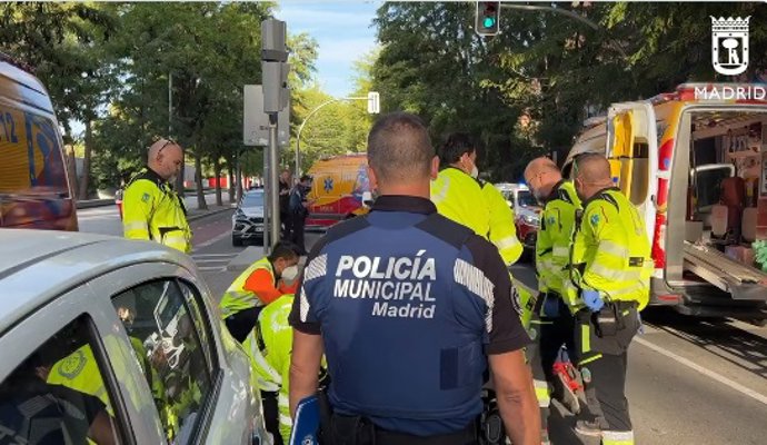 Herido grave un hombre de 82 años atropellado en el madrileño paseo de Yeserías