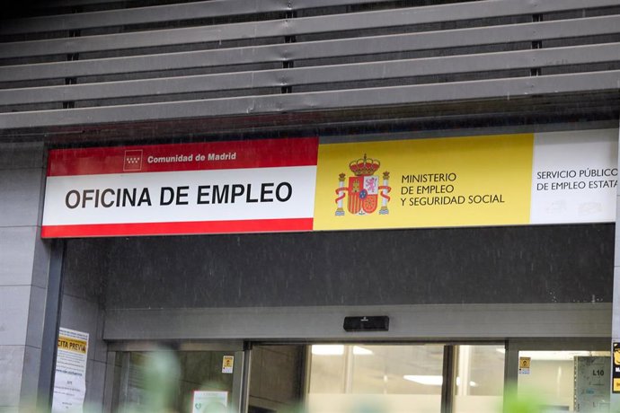 Entrada a una oficina del SEPE, a 4 de septiembre de 2023, en Madrid (España). 
