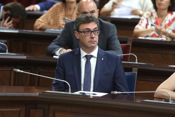 Archivo - El conseller de Economía, Hacienda e Innovación, Antoni Costa.