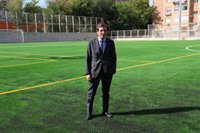 Almeida cree que el Cercanías es "una auténtica vergüenza" y critica que Sánchez "no invierta un solo euro" en Madrid