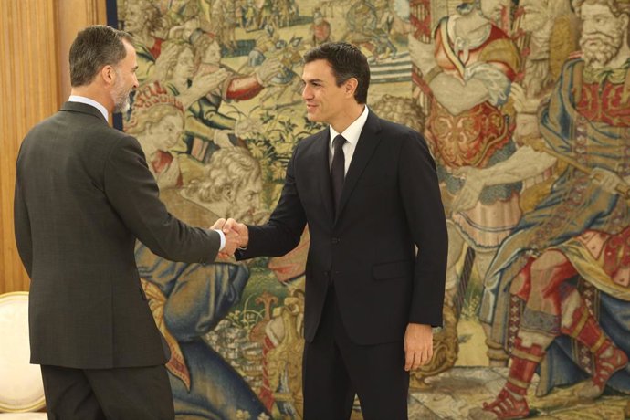Archivo - El rei Felip VI rep Pedro Sánchez.