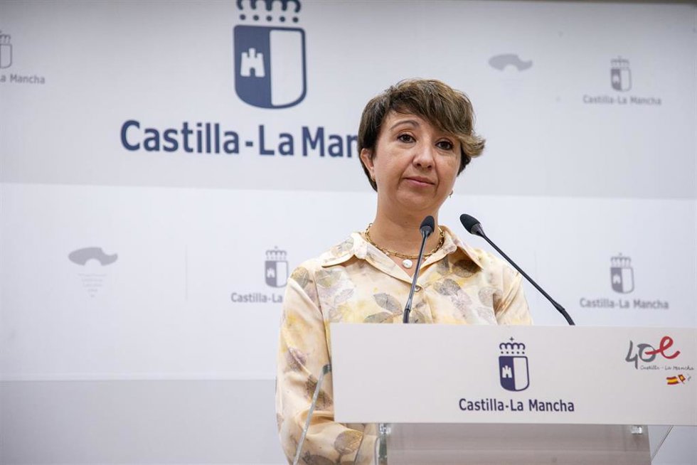 La directora general de Empleo, Elena García Zalve, ha comparecido en rueda de prensa para analizar los datos de paro registrado y afiliación correspondientes al mes de septiembre en Castilla-La Mancha