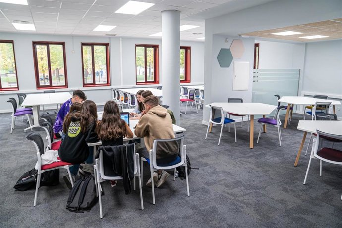 Remodelación del Espacio ELE de la Biblioteca Universitaria