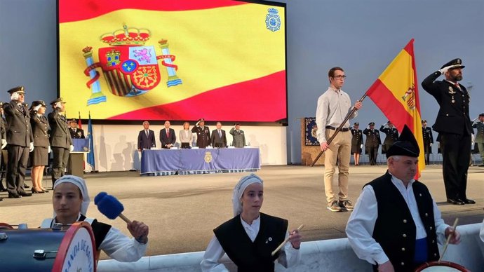 Acto institucional por el Día de la Policía Nacional.