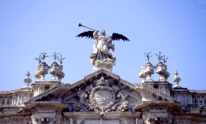 Archivo - Fachada del Rectorado de la Universidad de Sevilla.