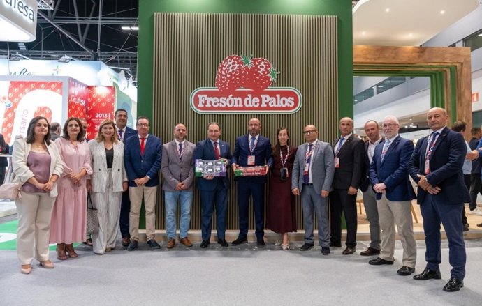 El presidente de la Diputación de Huelva, David Toscano, ha asistido a la inauguración de Fruit Attraction 2023.