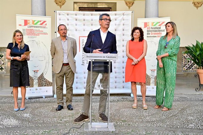 Juan Ramón Ferreira interviene en la presentación del Festival Internacional de Jazz de Granada