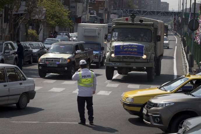 Archivo - Un vehículo de la Guardia Revolucionaria en la capital de Irán, Teherán