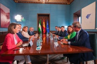 La Junta aprecia un "cambio de postura" del Gobierno para dialogar sobre Doñana pero no dejará "tirados" a agricultores