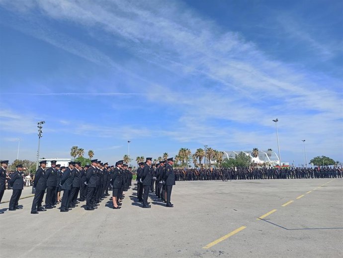 Agentes conmoran el Día de los Ángeles Custodios