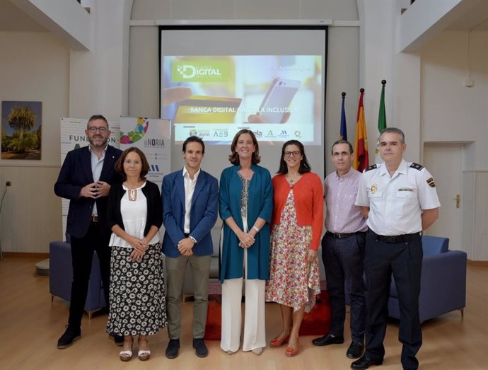 Participantes de la jornada 'Banca digital hacia la inlcusión'.