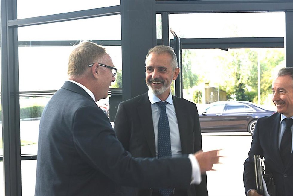 Archivo - El presidente de Indra, Marc Murtra, en la sede de Indra Park Air en Londres.
