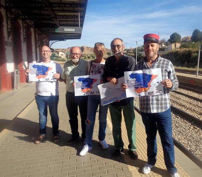 Rueda de prensa de los colectivos ferroviarios  de Granada