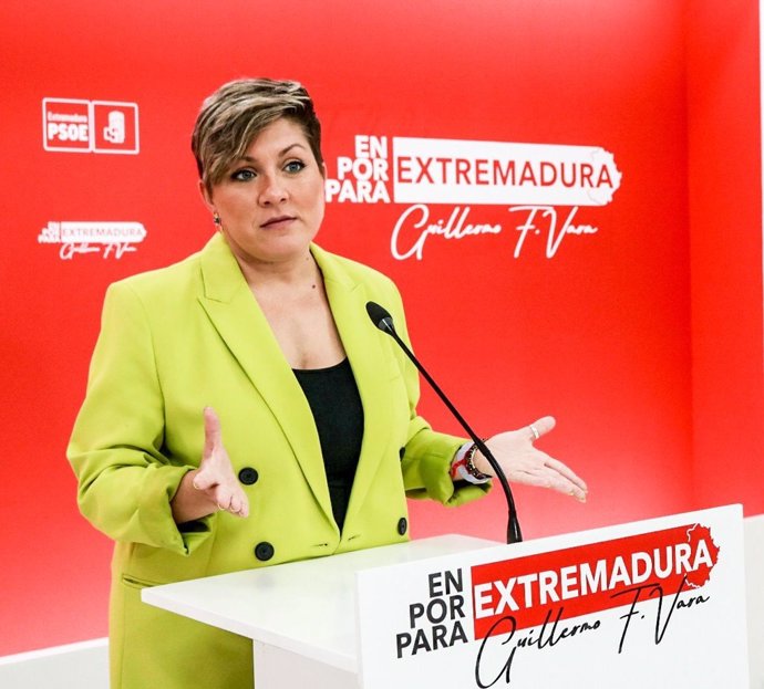Archivo - La portavoz del PSOE de Extremadura, Soraya Vega, en una imagen de archivo.
