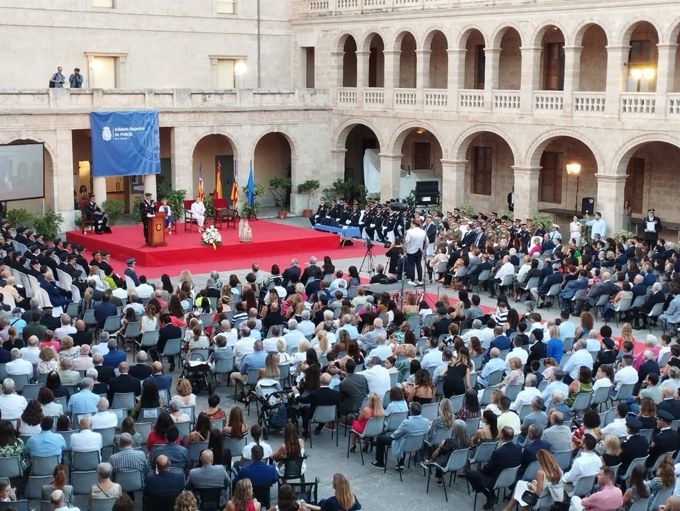Celebración en la Misericordia del Día de la Policía Nacional.
