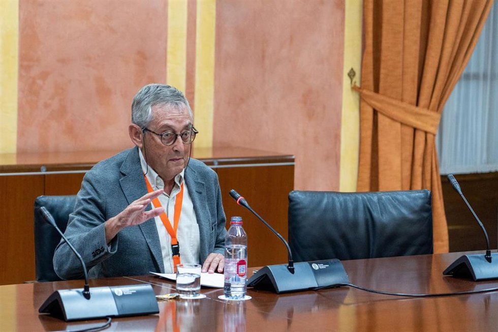 Archivo - El presidente del Consejo de Participación del Espacio Natural de Doñana, Miguel Delibes de Castro.