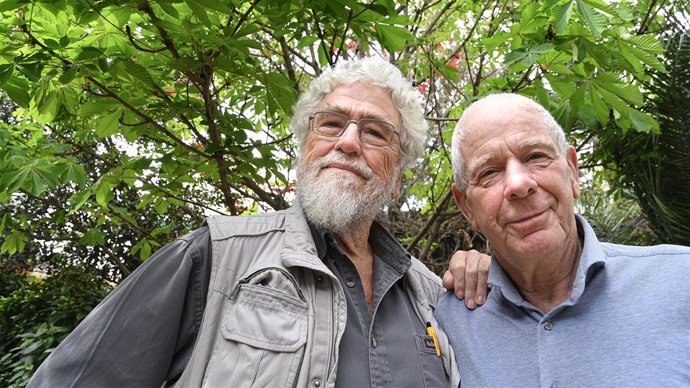 En el Centro Ana Frank los periodistas neerlandeces Frits Jelle Barend y Jan Van der Putten.