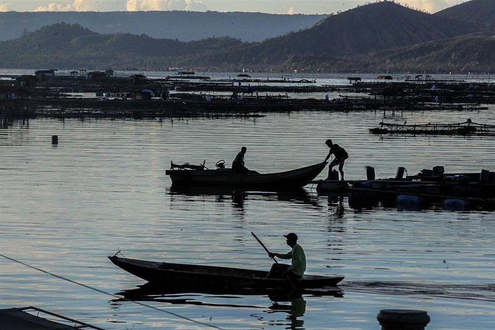 Archivo - Barco pesquero filipino en la provincia de Batangas