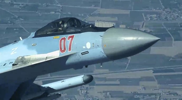 Archivo - Un caza Su-35 Flanker-E de la Fuerza Aérea de Rusia