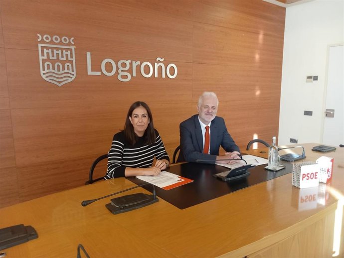 Los concejales socialistas, Esmeralda Campos y Pablo Hermoso de Mendoza