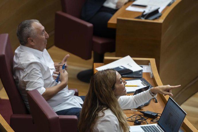 El síndic de Compromís en Les Corts, Joan Baldoví (i), en una imagen de archivo