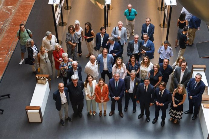 El alcalde de Sevilla, José Luis Sanz, ha inaugurado la Semana Mundial del Espacio en la Casa de la Ciencia de Sevilla.