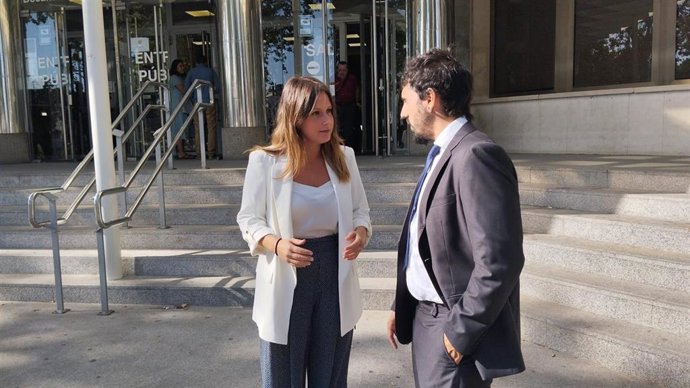 Alejandra Jacinto y Carlos Castillo