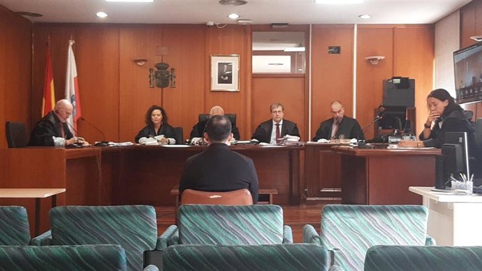 Juicio al acusado de abusar de una amiga mientras dormía en su casa