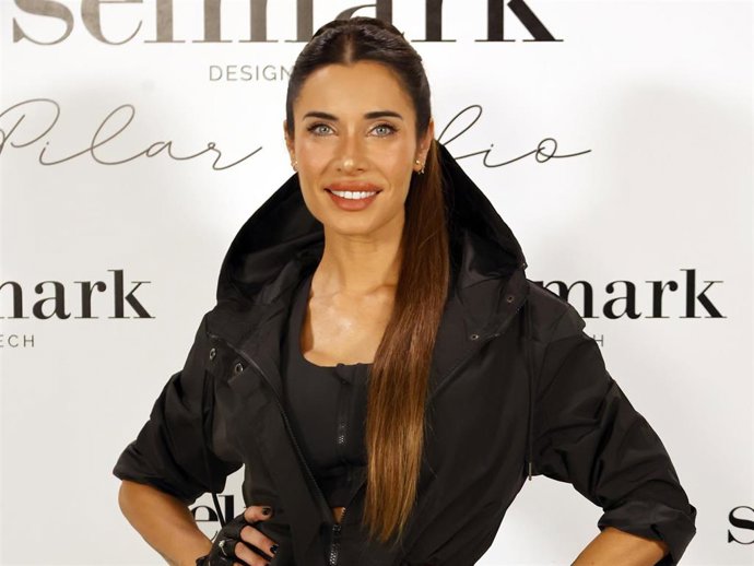 Pilar Rubio posando durante la presentación de su nueva colaboración deportiva con Selmark