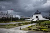 Foto: Taiwán.- Cancelan los vuelos y suspenden el servicio de ferry en Taiwán ante la llegada del tifón 'Koinu'