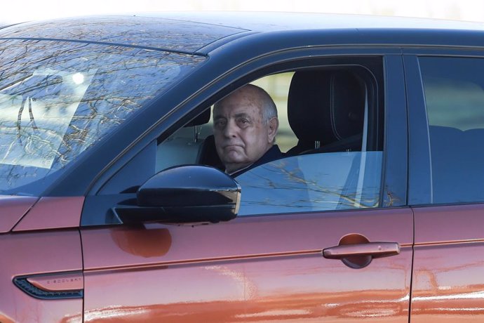 Archivo - El vocal de la Junta Directiva del Real Madrid, Raúl Ronda Ortiz, llega en coche a la reunión extraordinaria que celebra la Junta Directiva del Real Madrid, en la ciudad deportiva de Valdebebas, a 12 de marzo de 2023, en Madrid (España). El Re