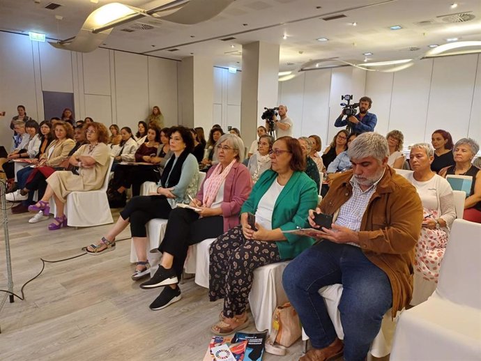 Inauguración de la jornada 'Derechos humanos y ciudadanía global en clave de género', organizada por Fundación Mujeres, en Gijón.