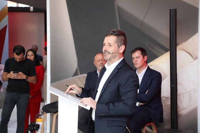 Mariano de Paco presenta la oferta turística madrileña en Bogotá.