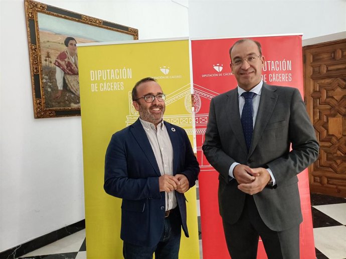 El presidente de la Diputación de Cáceres, Miguel Ángel Morales, y el alcalde de Cáceres, Rafael Mateos