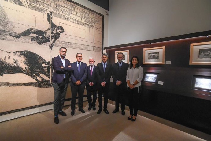 Inauguración de la muestra que permanece abierta al público en el Centro Cultural Fundación Unicaja de Málaga.