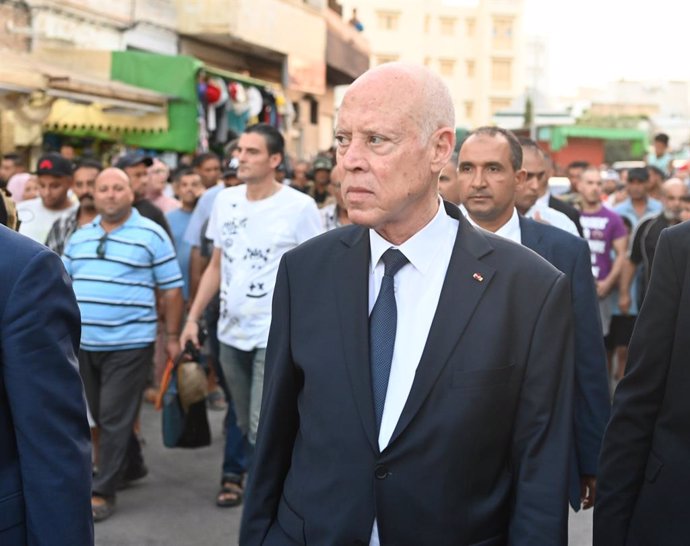 Archivo - August 23, 2023, Tunis, Tunis, Tunisia: Tunisian President Kais Saied visits the Municipal Market in Ariana, Tunis on August 23, 2023