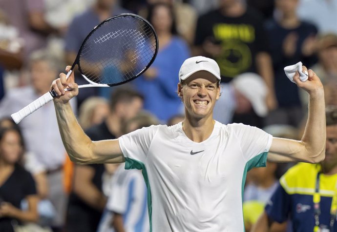 Archivo - 12 August 2023, Canada, Toronto: Italian tennis player Jannik Sinner celebrates after defeating USA's Tommy Paul during their men's singles Semi-final tennis match of the National Bank Open tournament. Photo: Frank Gunn/Canadian Press via ZUMA