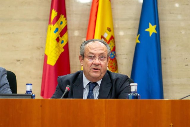 El consejero de Hacienda y Administraciones Públicas de C-LM, Juan Alfonso Ruiz Molina