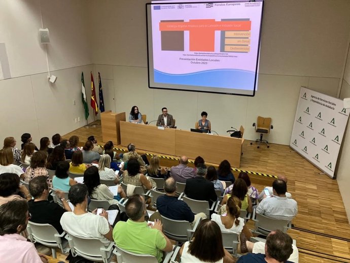 Encuentro informativo por la inminente publicación de la convocatoria de subvenciones destinadas a entidades locales para el desarrollo de las estrategias locales de intervención en zonas  desfavorecidas