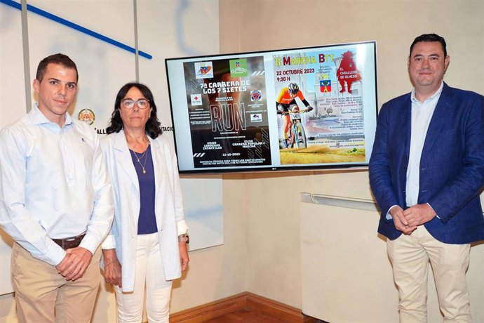 Carlos Lázaro (i) y Javier González, durante la presentación de las dos pruebas deportivas.