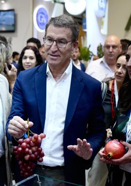 El líder del PP, Alberto Núñez Feijóo, reivindica el sector primario en su visita a Fruit Attracion en Madrid. Hortofructícola.