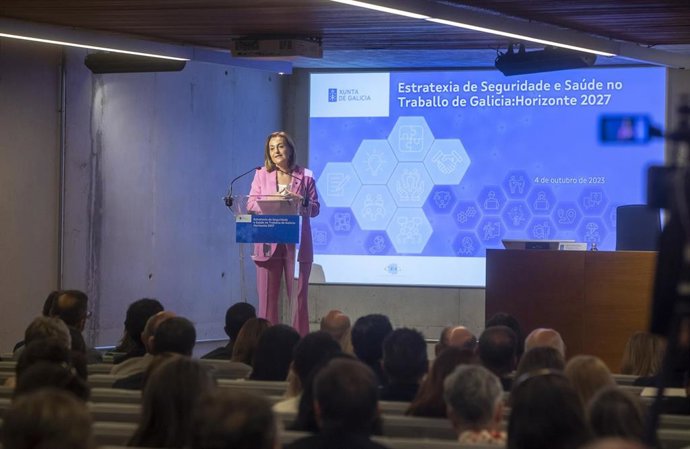La conselleira de Promoción do Emprego e Igualdade, Elena Rivo, participa en el acto de presentación de la Estratexia de Seguridade e Saúde no Traballo de Galicia: Horizonte 2027.