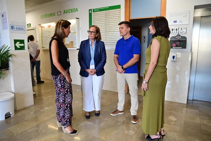 Los Centros de Participación Activa de mayores de Granada inician talleres y cursos para más de 11.000 usuarios.