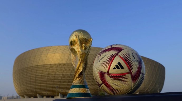 Archivo - 'Al Hilm', el balón oficial de los últimos cuatro partidos del Mundial de Catar