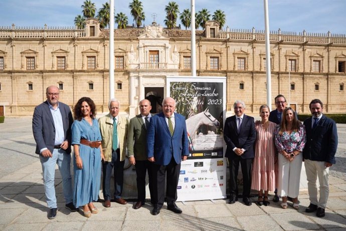 Presentación de la Gran Semana Anglo-árabe en el Parlamento de Andalucía.