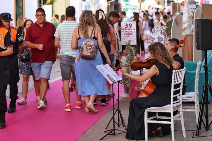 Visitantes en una edición anterior de Fuente Palmera de Boda.