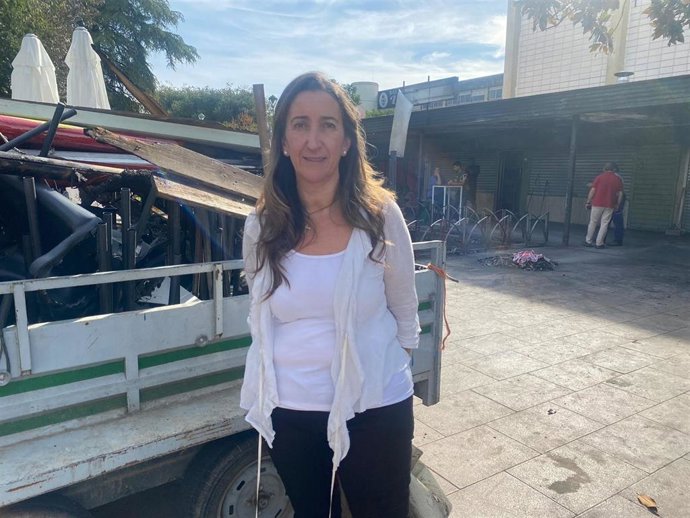 La portavoz de Vox en el Ayuntamiento de Córdoba, Paula Badanelli, en la Plaza de la Marina.