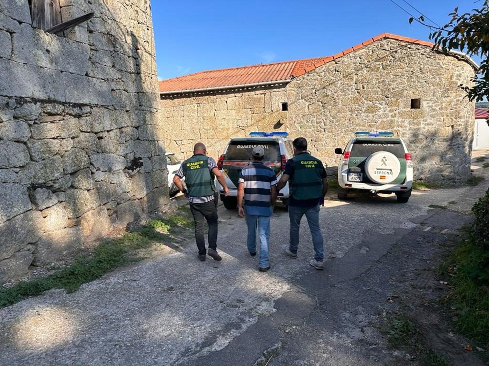Detenido acusado de incendios forestales en Ourense.